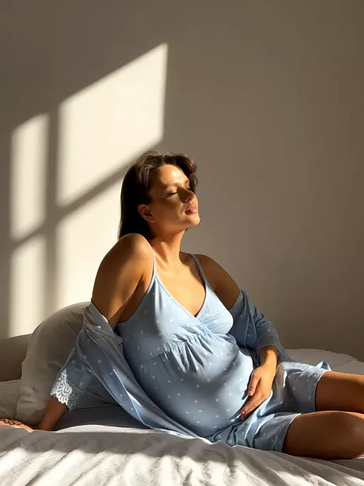Халат и сорочка для беременных и кормящих в роддом Дольче I Love Mum 14
